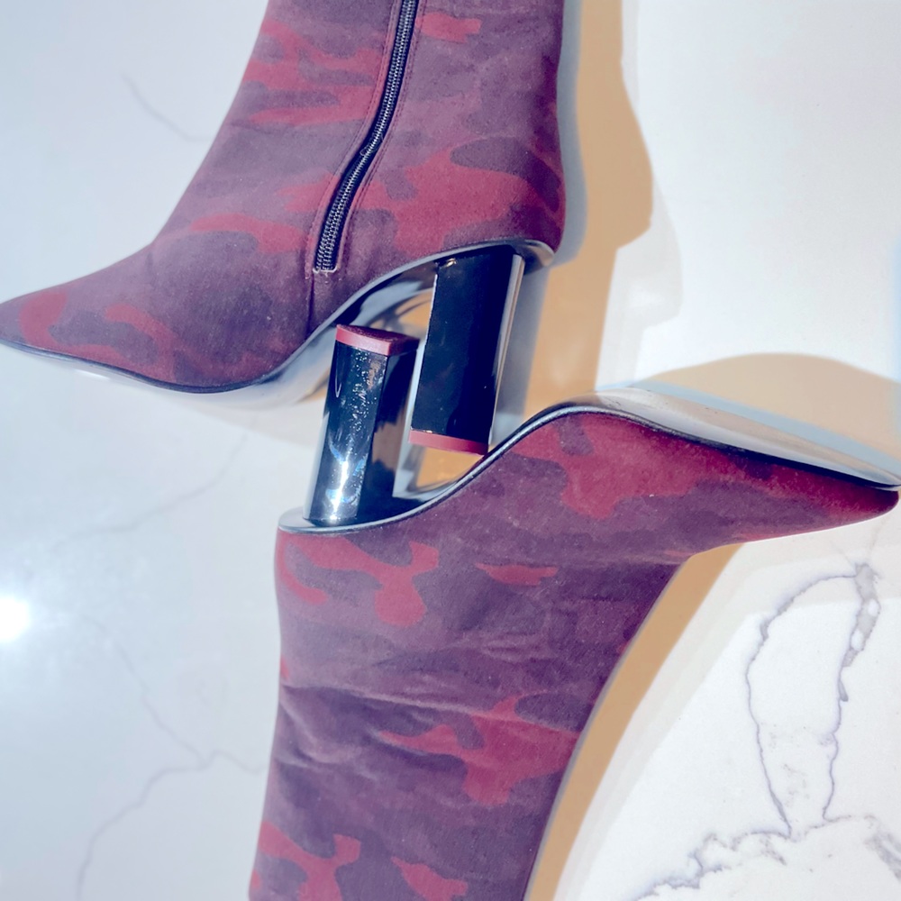 SOLD 🌸3 for $30 NWOT TOPSHOP Velvet Ankle Boots- Size 38 Camo trendy Heel - Picture 4 of 15
